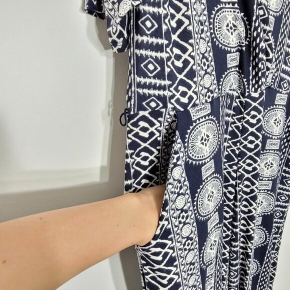 INC International Concepts | Short Sleeve Cold Shoulder Jumpsuit V-Neckline L - Picture 5 of 11